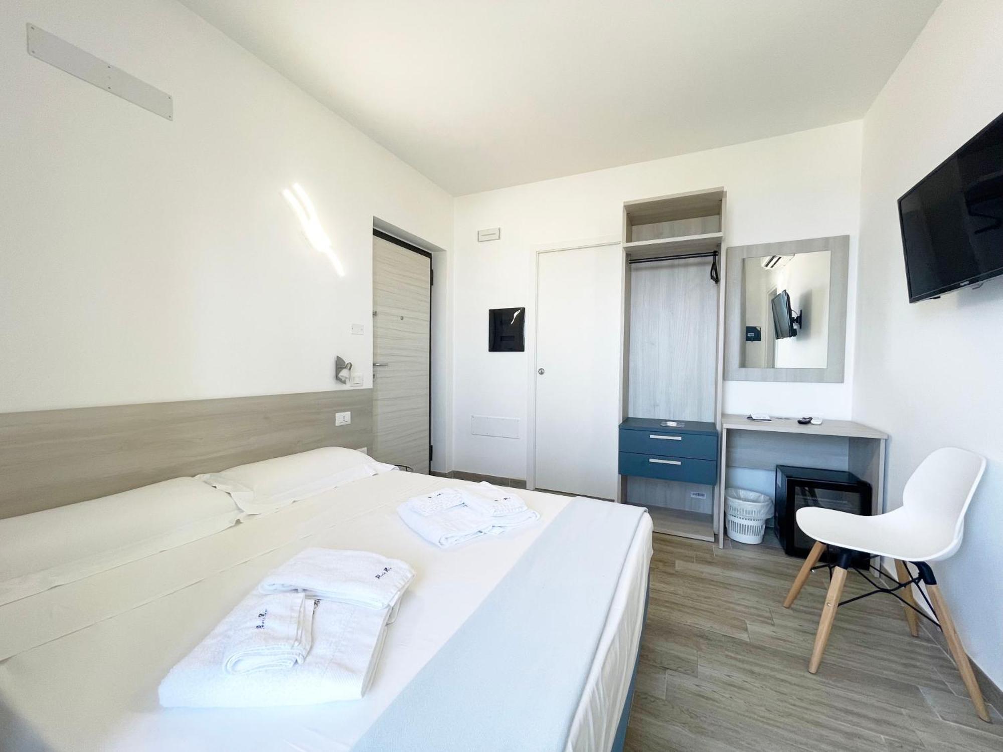 Perla Blu Tropea Bed & Breakfast Санта Доменика Екстериор снимка